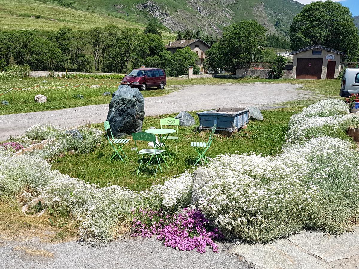 Hotel La Vanoise Bessans Exterior photo